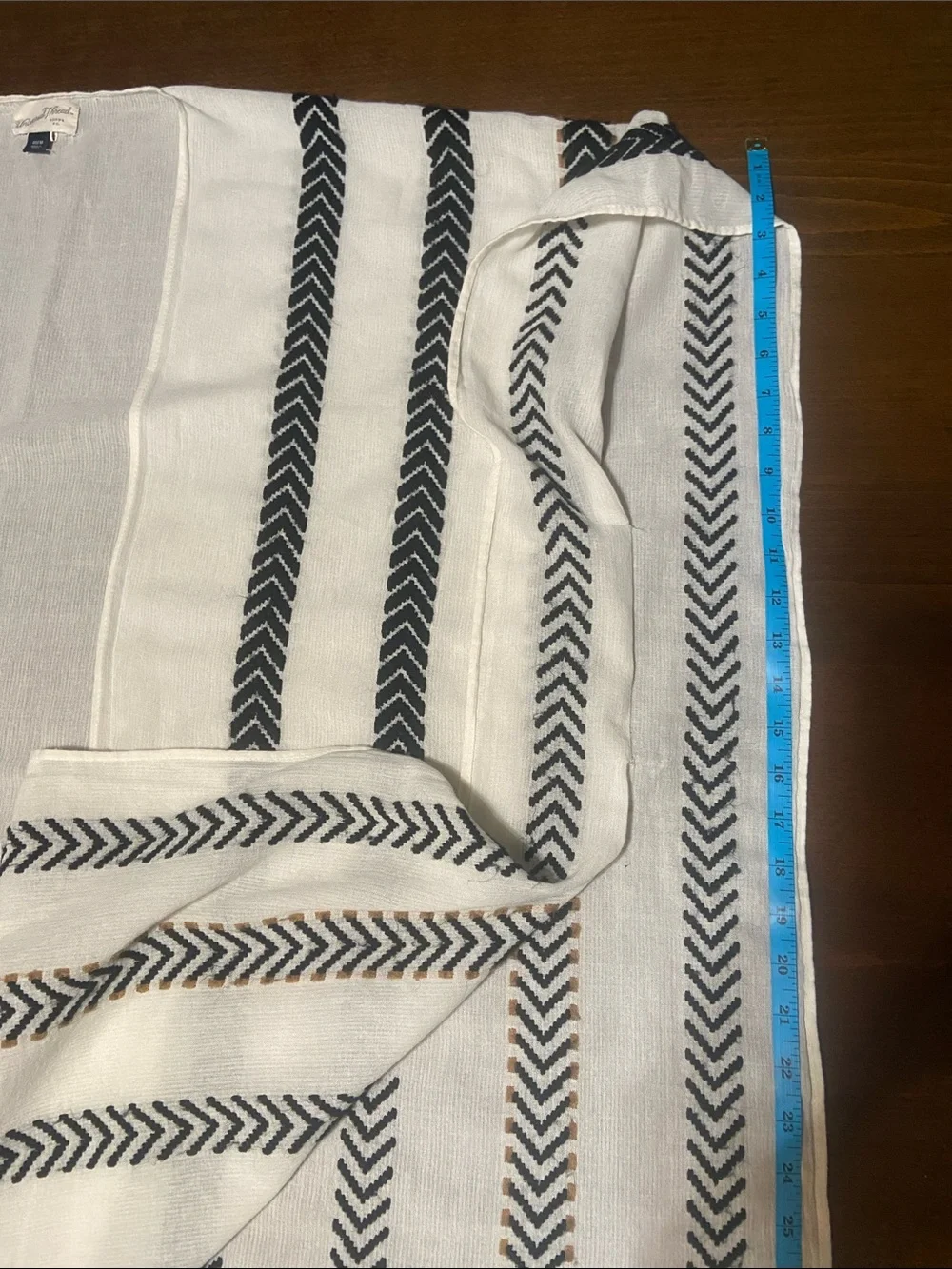 Universal Thread lightweight white